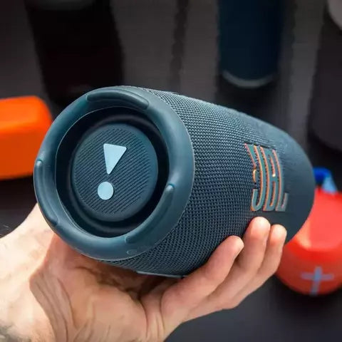 LLeva el JBL Charge 5 y recibe de obsequio el JBL Go 4 Potencia compacta que llevas a todas partes 2025